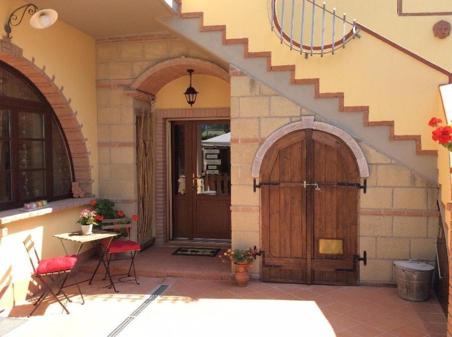 Bed&Breakfast Val Di Lupa Castellina Marittima Exterior foto